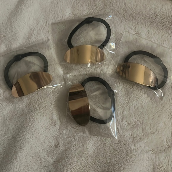 4/$15 Gold Hair Tie Accessories - Picture 1 of 1